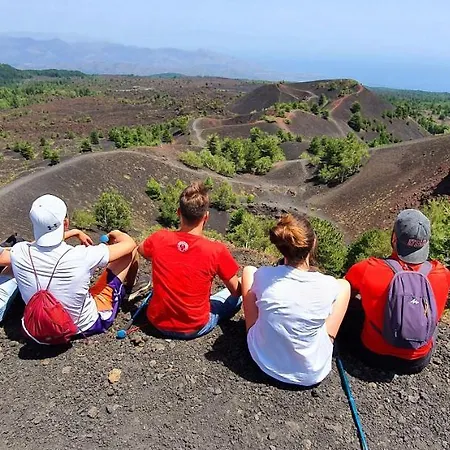 Gole Alcantara Mini Glamping Lanternavacanze Camping Motta Camastra